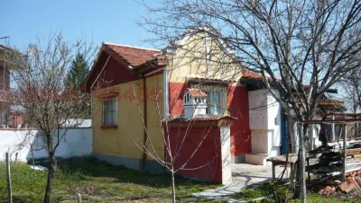 Продава КЪЩА