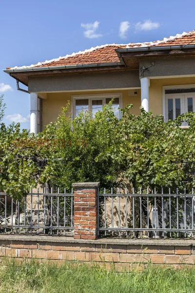 Продава КЪЩА