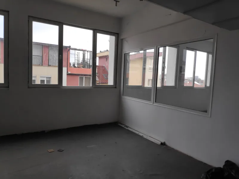 Офиси под наем в кв. Каменица 2